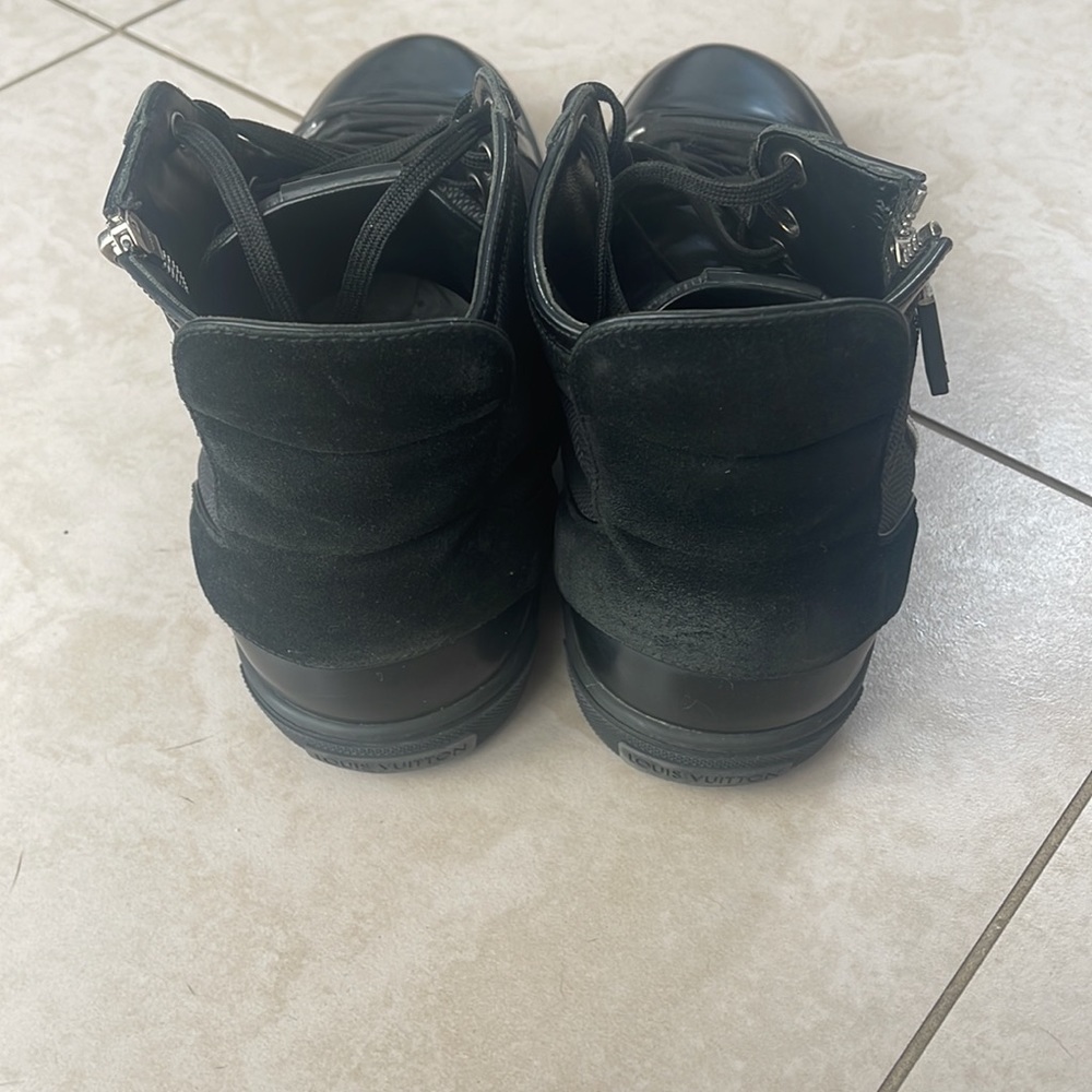 LV shoes - Picture 4 of 5